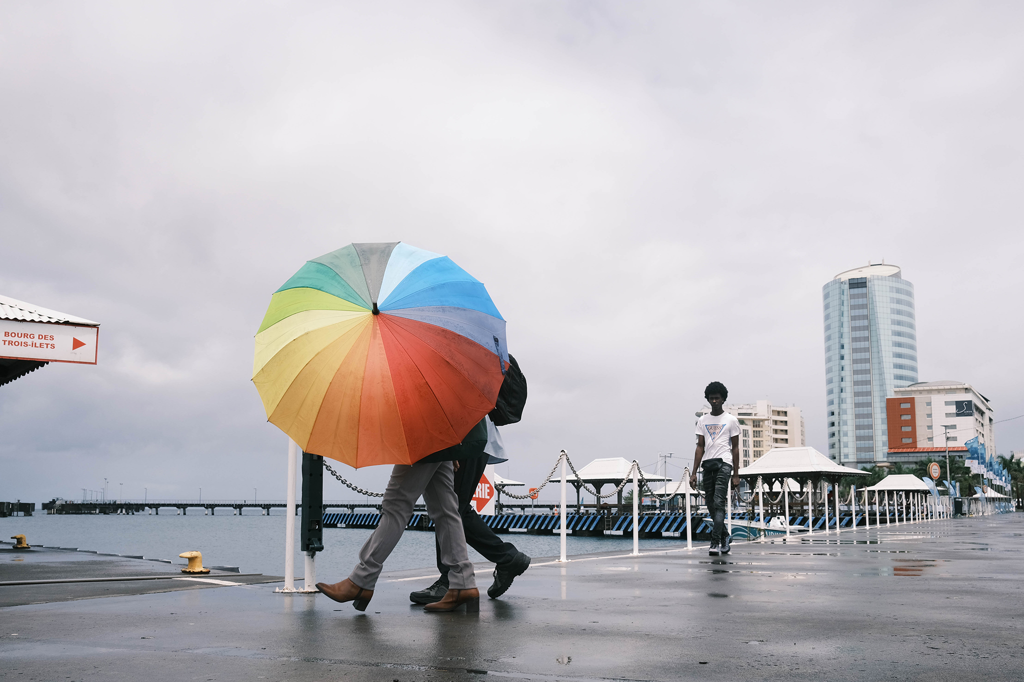 Geez_FDF_Martinique_rainbow_umbrella_2048