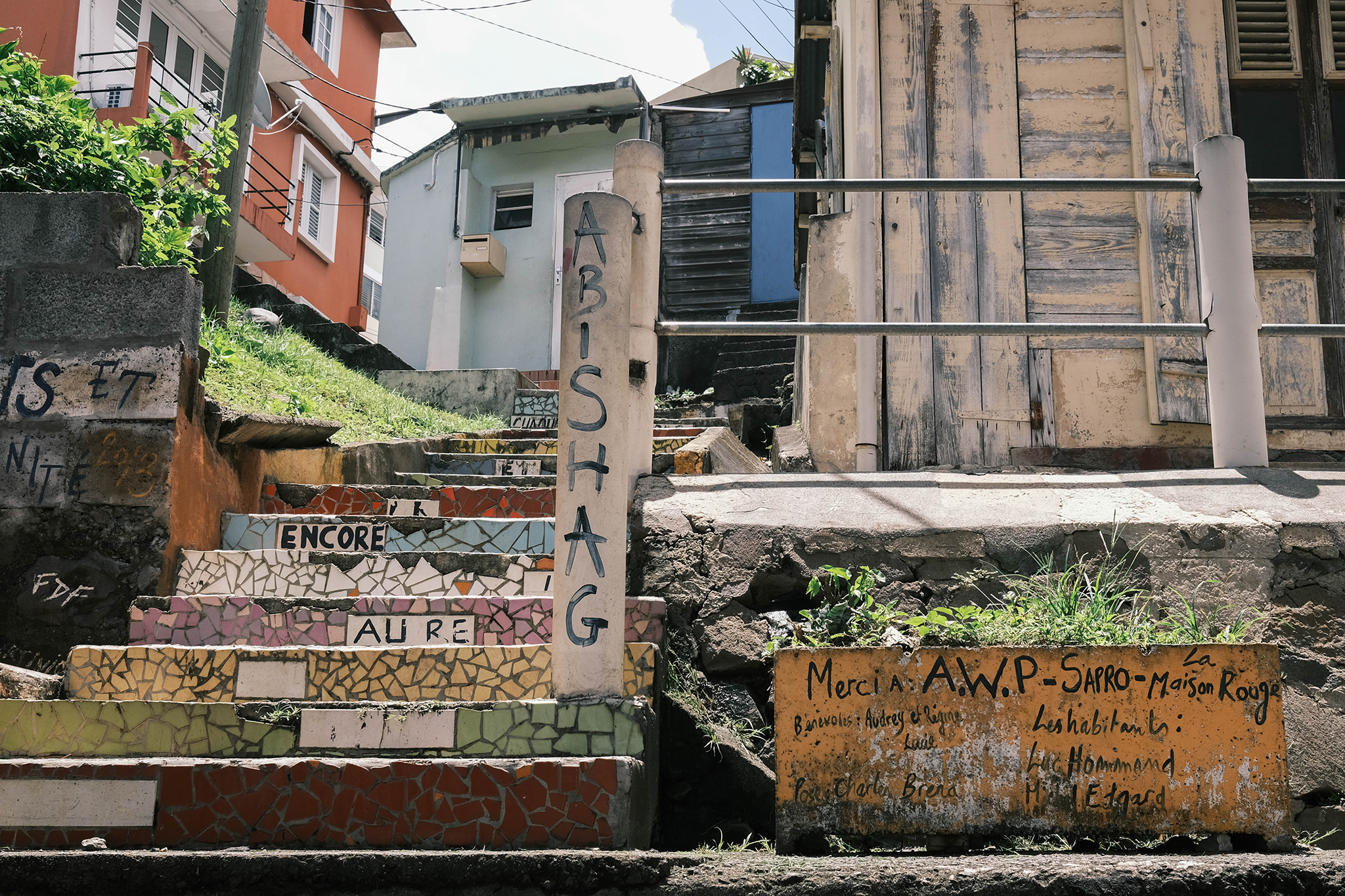 Geez_FDF_Martinique_terre_saint_ville_brasilian_stairs_2048