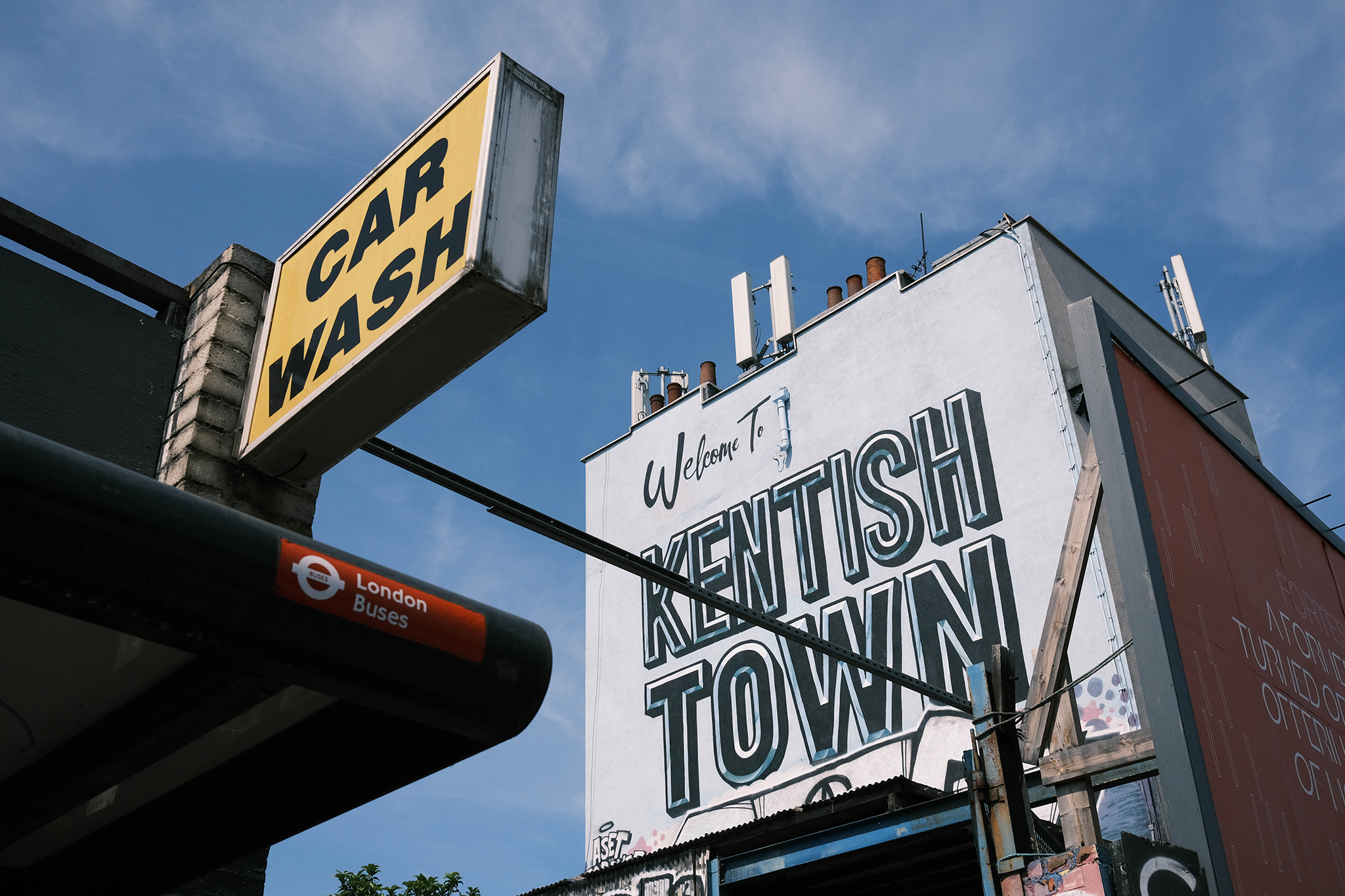 Geez_Kentish_Town_Welcome_sign_car_wash_colour_2048